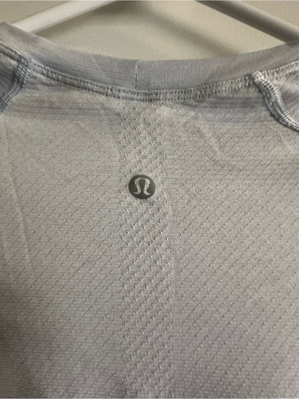 Lululemon Swiftly Tech Long-Sleeve 2.0 Top - Picture 3 of 3
